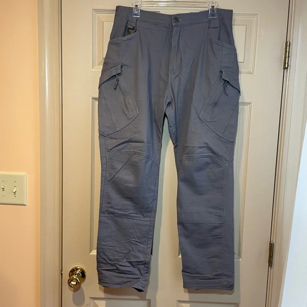 Labeyzon Men's Gray Tactical‎ Cargo Pants, Multiple Pockets, NWOT, Size 34x30